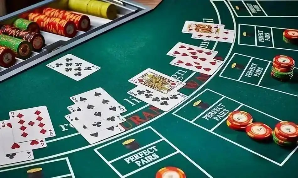 MMR80 APP တွင် Wave Money KBZPay AYA Pay ဖြင့် MMK ငွေသွင်းနေသောမြင်ကွင်း