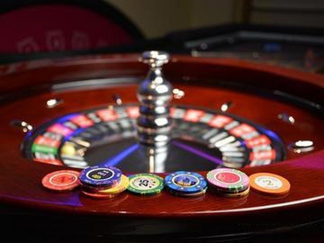MMR80 တိုက်ရိုက်ကာစီနို Baccarat စားပွဲ ဒီလာနှင့် ပူးပေါင်း